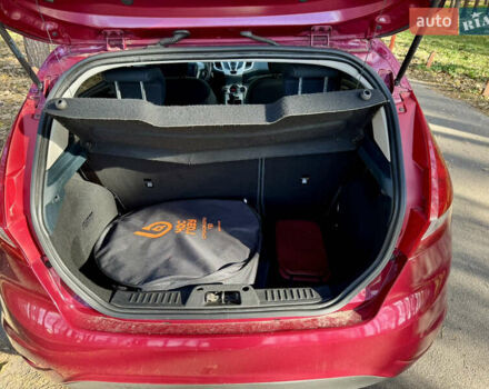 Форд Фиеста 2011 в Киеве на Automoto.ua Красный Форд Фиеста, объемом двигателя 1.4 л и пробегом 157 тыс. км за 6600 $, фото 29 на Automoto.ua