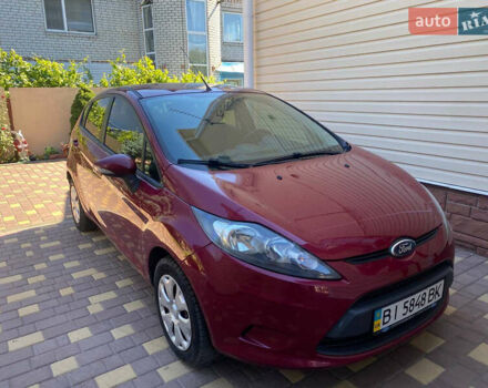 Форд Фиеста 2011 в Кременчуге на Automoto.ua Красный Форд Фиеста, объемом двигателя 1.4 л и пробегом 114 тыс. км за 7800 $, фото 1 на Automoto.ua