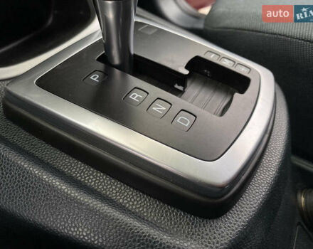 Красный Форд Фиеста, объемом двигателя 1.4 л и пробегом 65 тыс. км за 8300 $, фото 59 на Automoto.ua