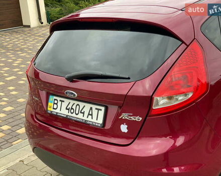 Красный Форд Фиеста, объемом двигателя 1.4 л и пробегом 65 тыс. км за 8300 $, фото 16 на Automoto.ua
