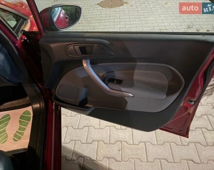 Червоний Форд Фієста, об'ємом двигуна 1.4 л та пробігом 135 тис. км за 6900 $, фото 14 на Automoto.ua
