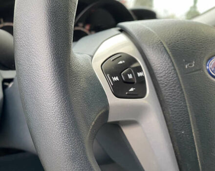 Красный Форд Фиеста, объемом двигателя 1.4 л и пробегом 65 тыс. км за 8300 $, фото 81 на Automoto.ua