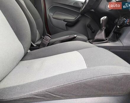 Форд Фиеста 2011 в Белой Церкве на Automoto.ua Красный Форд Фиеста, объемом двигателя 1.2 л и пробегом 239 тыс. км за 5400 $, фото 41 на Automoto.ua