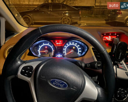 Червоний Форд Фієста, об'ємом двигуна 1.4 л та пробігом 160 тис. км за 5800 $, фото 2 на Automoto.ua
