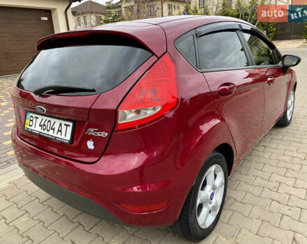 Красный Форд Фиеста, объемом двигателя 1.4 л и пробегом 65 тыс. км за 8300 $, фото 13 на Automoto.ua