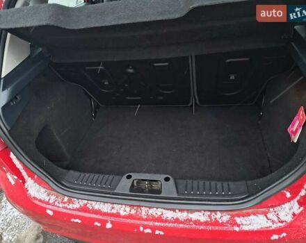 Красный Форд Фиеста, объемом двигателя 1.24 л и пробегом 227 тыс. км за 4450 $, фото 7 на Automoto.ua