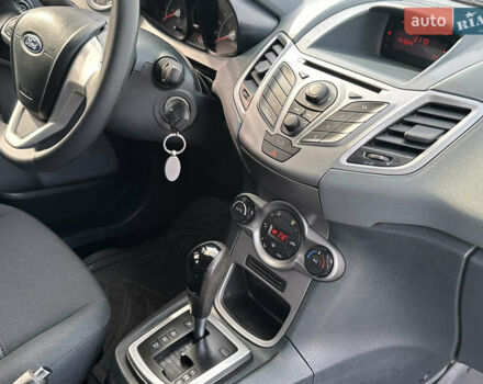 Форд Фиеста 2011 в Одессе на Automoto.ua Красный Форд Фиеста, объемом двигателя 1.4 л и пробегом 65 тыс. км за 7300 $, фото 43 на Automoto.ua