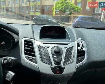 Червоний Форд Фієста, об'ємом двигуна 1.24 л та пробігом 132 тис. км за 6200 $, фото 8 на Automoto.ua