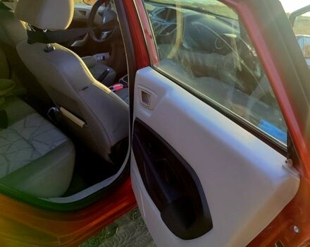 Червоний Форд Фієста, об'ємом двигуна 1.6 л та пробігом 226 тис. км за 6800 $, фото 2 на Automoto.ua