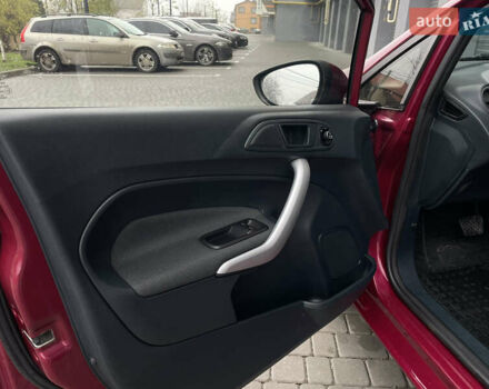 Червоний Форд Фієста, об'ємом двигуна 1.4 л та пробігом 119 тис. км за 7650 $, фото 21 на Automoto.ua