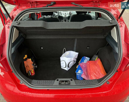 Красный Форд Фиеста, объемом двигателя 1.39 л и пробегом 103 тыс. км за 7500 $, фото 15 на Automoto.ua