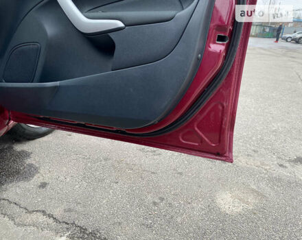 Червоний Форд Фієста, об'ємом двигуна 1.39 л та пробігом 214 тис. км за 6999 $, фото 43 на Automoto.ua