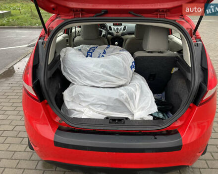 Красный Форд Фиеста, объемом двигателя 1.6 л и пробегом 237 тыс. км за 6500 $, фото 21 на Automoto.ua