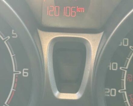 Красный Форд Фиеста, объемом двигателя 1.6 л и пробегом 120 тыс. км за 6800 $, фото 5 на Automoto.ua