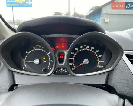 Красный Форд Фиеста, объемом двигателя 1.6 л и пробегом 237 тыс. км за 6500 $, фото 32 на Automoto.ua