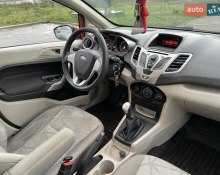 Красный Форд Фиеста, объемом двигателя 1.6 л и пробегом 237 тыс. км за 6500 $, фото 28 на Automoto.ua