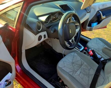 Червоний Форд Фієста, об'ємом двигуна 1.6 л та пробігом 226 тис. км за 6800 $, фото 3 на Automoto.ua