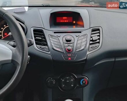 Форд Фієста 2012 у Харкові на Automoto.ua Червоний Форд Фієста, об'ємом двигуна 1.2 л та пробігом 109 тис. км за 5790 $, фото 25 на Automoto.ua