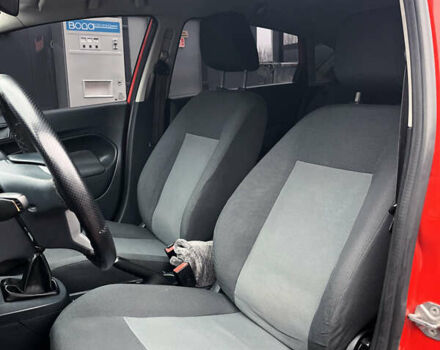 Красный Форд Фиеста, объемом двигателя 1.25 л и пробегом 213 тыс. км за 4850 $, фото 9 на Automoto.ua