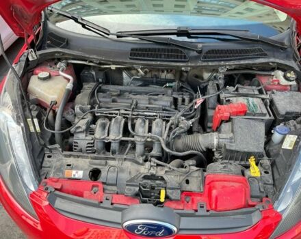 Красный Форд Фиеста, объемом двигателя 1.2 л и пробегом 129 тыс. км за 5500 $, фото 9 на Automoto.ua