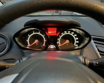 Червоний Форд Фієста, об'ємом двигуна 0 л та пробігом 68 тис. км за 6000 $, фото 2 на Automoto.ua