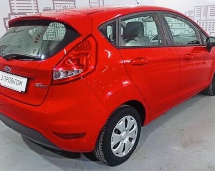 Красный Форд Фиеста, объемом двигателя 1.2 л и пробегом 129 тыс. км за 5500 $, фото 2 на Automoto.ua