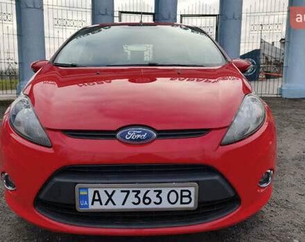 Красный Форд Фиеста, объемом двигателя 1.4 л и пробегом 193 тыс. км за 7500 $, фото 3 на Automoto.ua