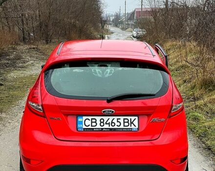 Красный Форд Фиеста, объемом двигателя 1.2 л и пробегом 100 тыс. км за 3000 $, фото 3 на Automoto.ua