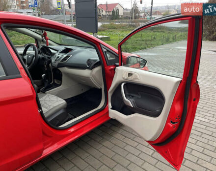 Красный Форд Фиеста, объемом двигателя 1.6 л и пробегом 237 тыс. км за 6500 $, фото 25 на Automoto.ua