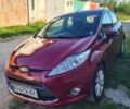 Красный Форд Фиеста, объемом двигателя 1.2 л и пробегом 190 тыс. км за 5500 $, фото 2 на Automoto.ua