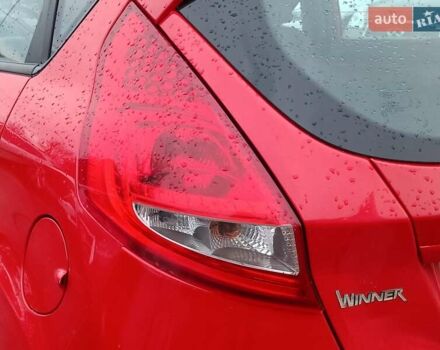 Форд Фієста 2012 у Харкові на Automoto.ua Червоний Форд Фієста, об'ємом двигуна 1.2 л та пробігом 109 тис. км за 5790 $, фото 10 на Automoto.ua