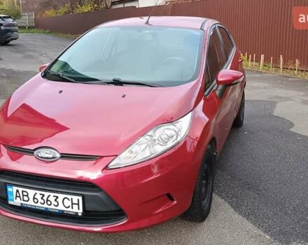 Красный Форд Фиеста, объемом двигателя 1.39 л и пробегом 118 тыс. км за 7000 $, фото 2 на Automoto.ua