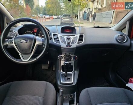 Форд Фиеста 2012 в Киеве на Automoto.ua Красный Форд Фиеста, объемом двигателя 1.39 л и пробегом 104 тыс. км за 7500 $, фото 6 на Automoto.ua