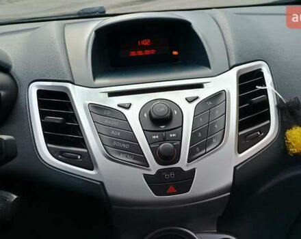 Красный Форд Фиеста, объемом двигателя 1.39 л и пробегом 118 тыс. км за 7000 $, фото 51 на Automoto.ua