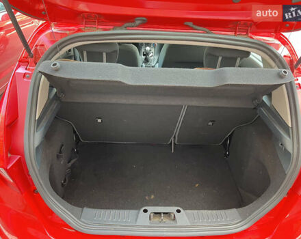 Червоний Форд Фієста, об'ємом двигуна 1.24 л та пробігом 132 тис. км за 6200 $, фото 3 на Automoto.ua