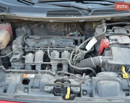 Красный Форд Фиеста, объемом двигателя 1.24 л и пробегом 189 тыс. км за 5600 $, фото 27 на Automoto.ua