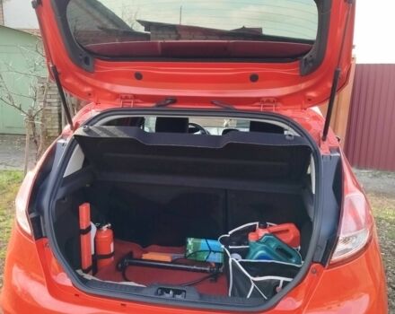 Червоний Форд Фієста, об'ємом двигуна 1 л та пробігом 57 тис. км за 6800 $, фото 7 на Automoto.ua