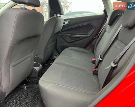 Червоний Форд Фієста, об'ємом двигуна 1.6 л та пробігом 59 тис. км за 8300 $, фото 14 на Automoto.ua