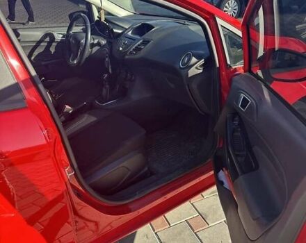 Червоний Форд Фієста, об'ємом двигуна 1 л та пробігом 99 тис. км за 7500 $, фото 5 на Automoto.ua