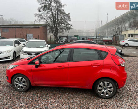 Червоний Форд Фієста, об'ємом двигуна 1.6 л та пробігом 59 тис. км за 8300 $, фото 3 на Automoto.ua