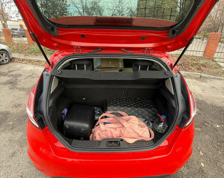 Червоний Форд Фієста, об'ємом двигуна 1.1 л та пробігом 147 тис. км за 6500 $, фото 13 на Automoto.ua