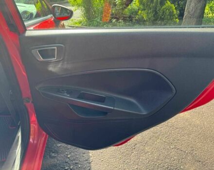 Красный Форд Фиеста, объемом двигателя 1 л и пробегом 130 тыс. км за 5740 $, фото 10 на Automoto.ua