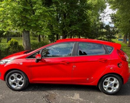 Красный Форд Фиеста, объемом двигателя 1 л и пробегом 130 тыс. км за 5740 $, фото 5 на Automoto.ua