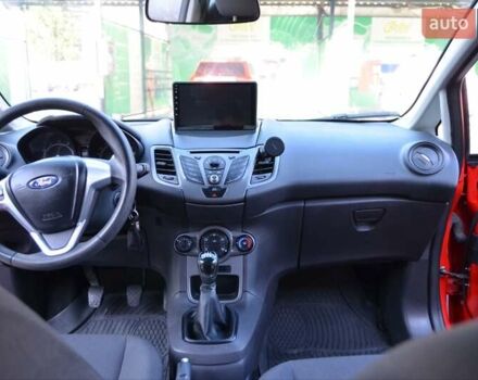 Красный Форд Фиеста, объемом двигателя 1.24 л и пробегом 189 тыс. км за 5600 $, фото 18 на Automoto.ua