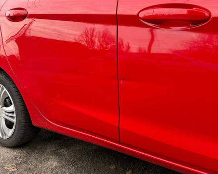 Червоний Форд Фієста, об'ємом двигуна 1.1 л та пробігом 147 тис. км за 6500 $, фото 4 на Automoto.ua