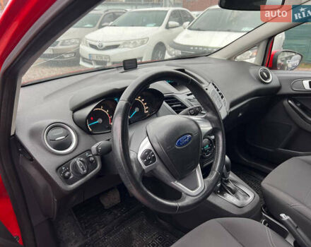 Червоний Форд Фієста, об'ємом двигуна 1.6 л та пробігом 59 тис. км за 8300 $, фото 16 на Automoto.ua