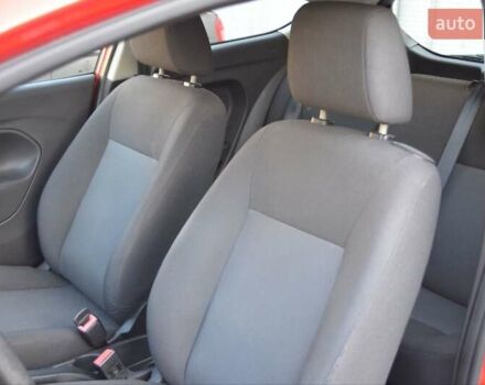 Красный Форд Фиеста, объемом двигателя 1.24 л и пробегом 189 тыс. км за 5600 $, фото 10 на Automoto.ua