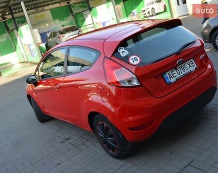 Красный Форд Фиеста, объемом двигателя 1.24 л и пробегом 189 тыс. км за 5600 $, фото 4 на Automoto.ua