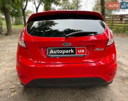 Червоний Форд Фієста, об'ємом двигуна 1 л та пробігом 68 тис. км за 7190 $, фото 10 на Automoto.ua