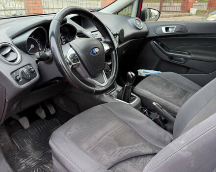 Червоний Форд Фієста, об'ємом двигуна 1.1 л та пробігом 147 тис. км за 6500 $, фото 7 на Automoto.ua